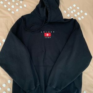 Brandy Melville Suisse sweatshirt